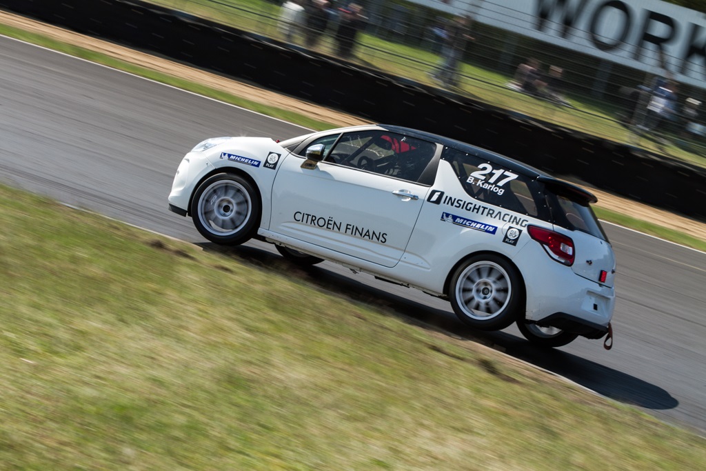 Benjamin Karlog debuterede i Citroën DS3 Cup. Her næsten flyvende!
(Foto: Gripping Media ApS)